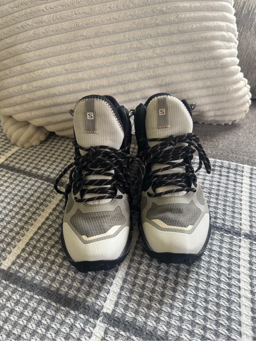 Salomon Women's Gray and Black Trail Boots